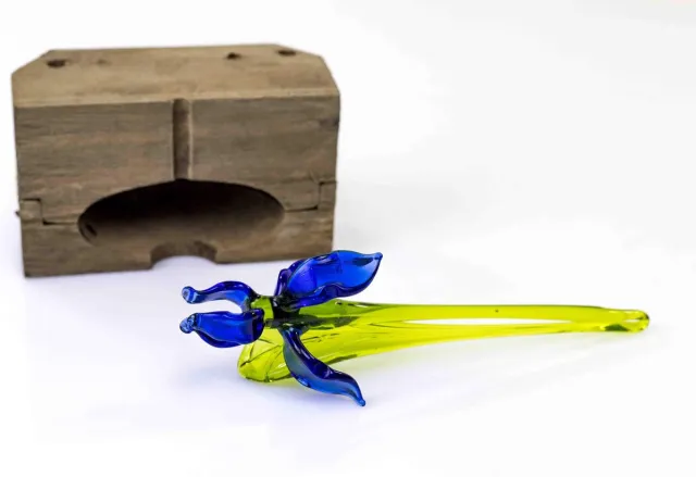 Loranto Blauwe Iris van Glas lengte 18 cm, Kunstbloemen