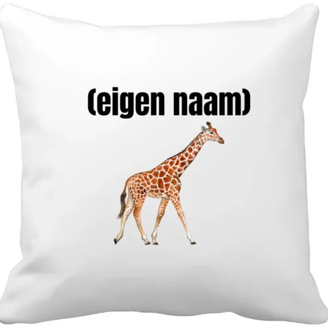 Akyol giraffe met eigen naam Kussen hoes - Giraffe - giraffe liefhebbers - dieren liefhebber - leuk cadeau voor iemand die houdt van giraffen - cadeau - kado - 40 bij 40 cm Multicolor