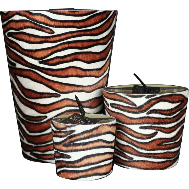 VICTORIA WITH LOVE BY PHILLINE.BE Victoria with Love kaars - Hairy Zebra Tricolore - Trio (S+M+XL) - Geurkaars