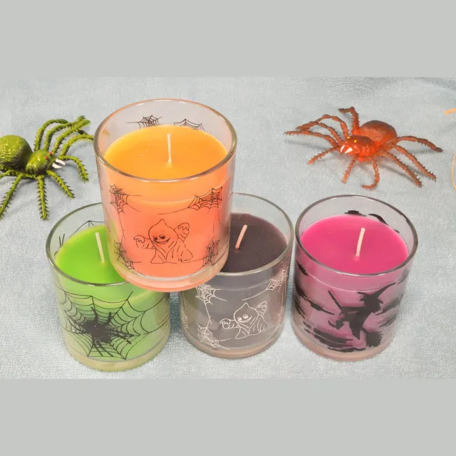 MilaNNE 4 Verschillende HALLOWEEN kaarsen in glas (tijdelijk met gratis namaak spin) paars