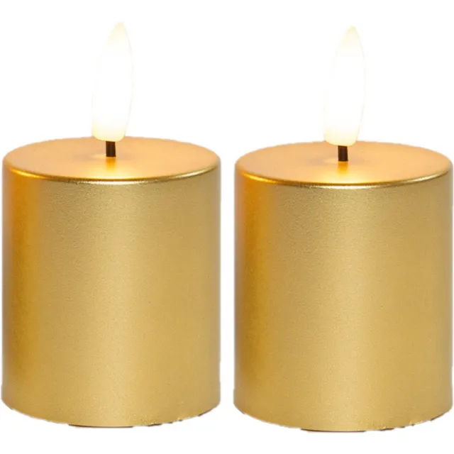 Anna's Collection LED kaarsen/stompkaarsen - 2x st - goud - D4,5 x H8 cm - timer - warm wit Goudkleurig