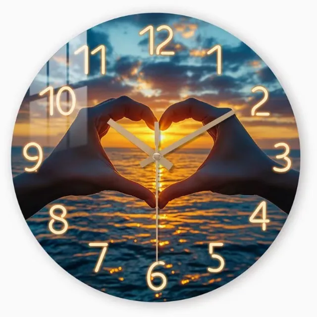 O.T.Trends Romantische Wandklok 25 cm – Stil Uurwerk – Hartvormige Handen bij Zonsondergang – Moderne Glazen Klok – Geruisloos Multie