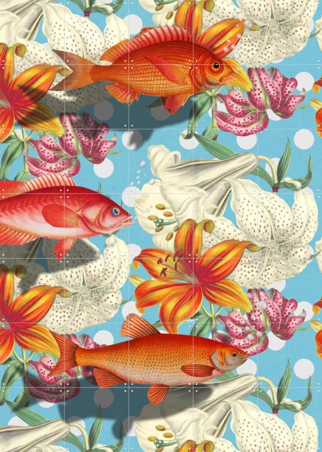IXXI About Fish in Unexpected Places, Marja van den Hurk - 100 x 140 cm - Grote wanddecoratie en posters - Digitale Kunst, Woonkamer, Vissen, Bloemen Rood / Blauw