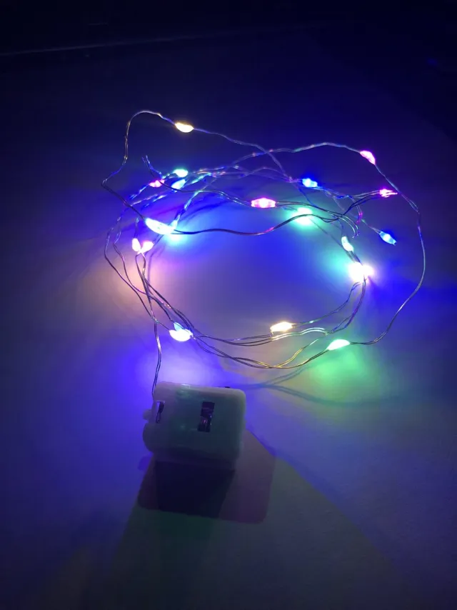 Shopping4All Draadverlichting- Zilverdraad - 20 Multicolor LED lampjes - 195cm