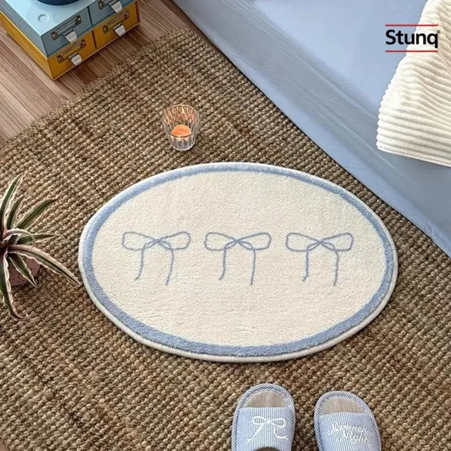Stunq Rond vloerkleed met strikken, lichtblauw/wit