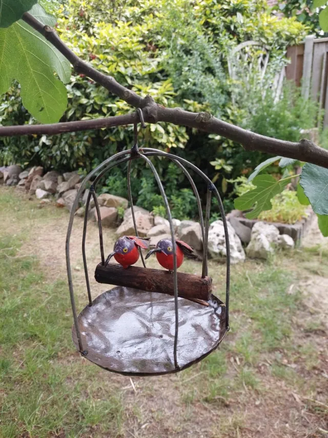 Zimba Arts Floz Design tuindecoratie vogelkooi met vogeltjes - gerecycled metaal - fairtrade uit Zimbabwe - diverse vogelsoorten - 20x25 c