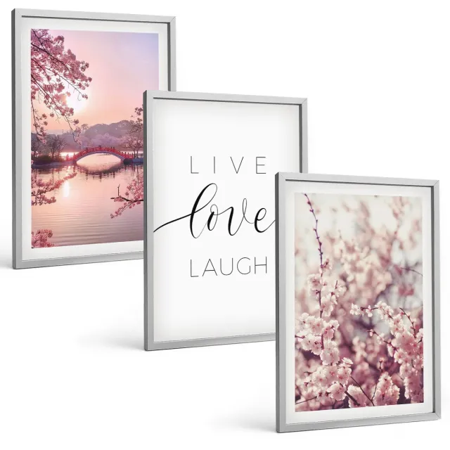 Coloray 3-Delige Schilderij Set - Bloemmotieven Met Een Brug En Een Inscriptie - 40 x 60 cm - Decoratieve Schilderijen - Wanddecoratie - Hal - Woonkamer Decoratie Zilveren lijst