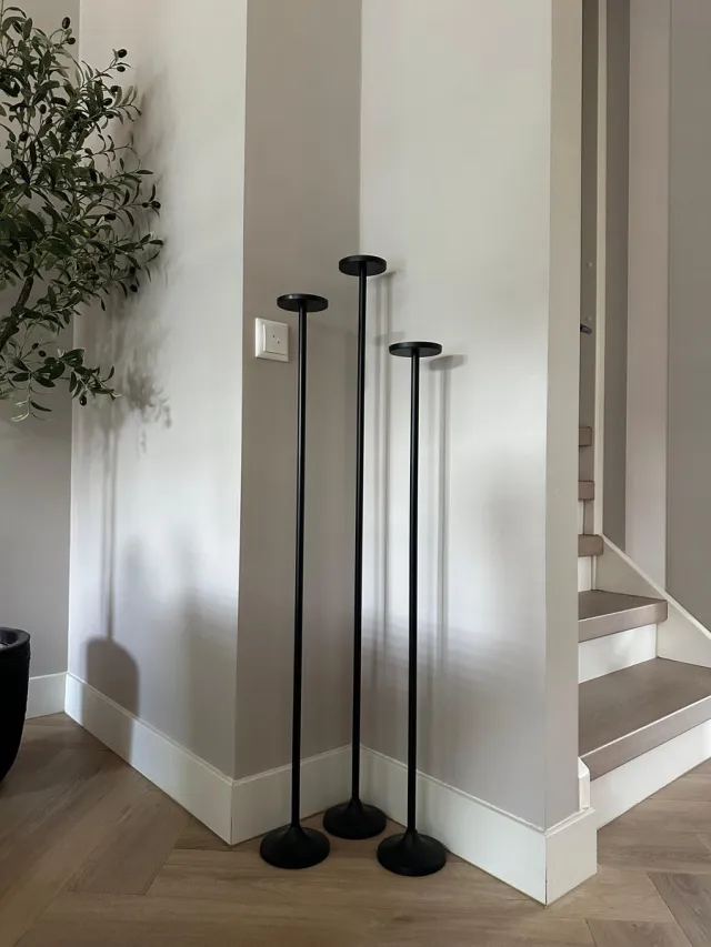 Branded By/PTMD Kandelaar Stompkaars - Set 3 stuks XL kandelaars zwart - 120cm 110cm en 100cm - vloerkandelaar - kaarsenstandaard - kaarsenhouder groot - stompkaarskandelaar