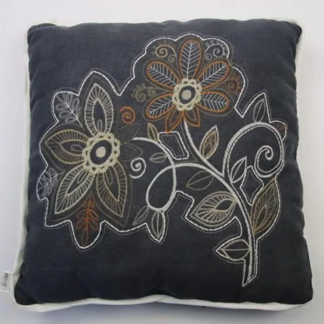 Madison sierkussen 50x50 cm Emborderie flower taupe