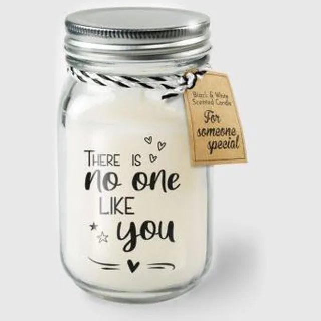 Zusenzow.com Kaars - There is no one like you - Lichte vanille geur - In glazen pot - In cadeauverpakking met gekleurd lint zwart -wit