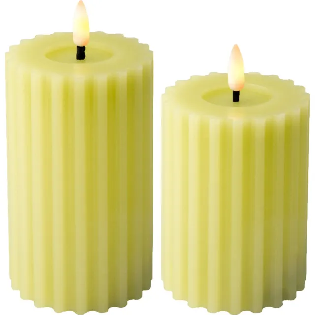Lumineo Luxe LED kaarsen/stompkaarsen - set 2x - groen ribbel - D7,5 x H12,5 en H15 cm - timer Lime