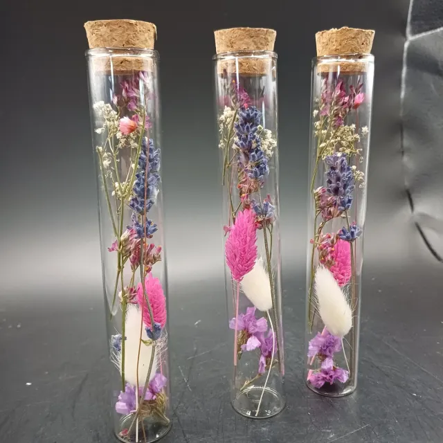 Geen merk en handgemaakt Droogbloemen in 3 reageerbuisjes - decoratie - woondecoratie - cadeau - fleurig - bloemstuk - interieur - wonen naturel blauw wit