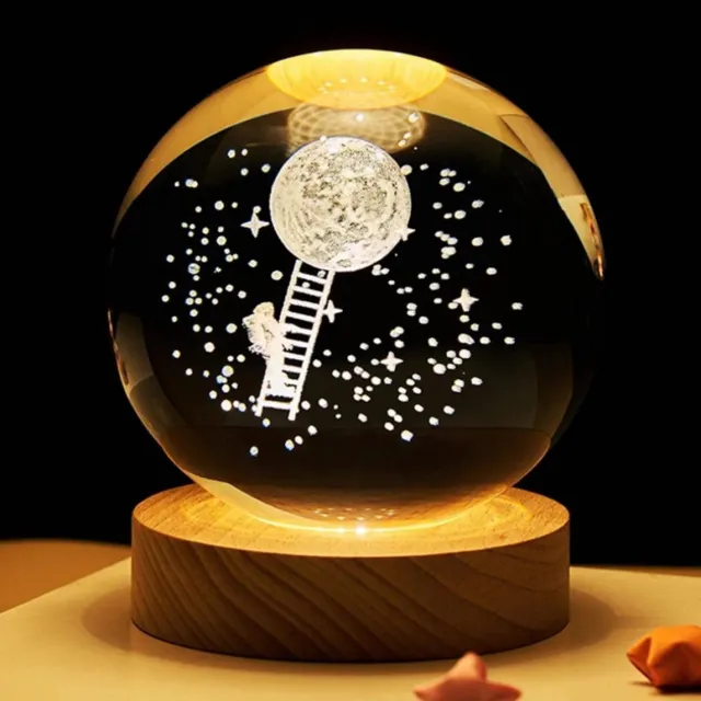 BROSSÈLLES 3D Kristallen Maanlamp | LED Glazen Bol Nachtlampje met Houten Voet | Dream to the Moon Decoratieve Lamp & Cadeau - 8 cm transparant-moon2