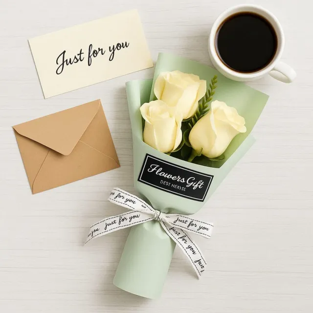 FlowersGift Luxe rozen boeket van zeepbloemen – geurend bloemen cadeau in geschenkdoos – elegante decoratie – ideaal voor verjaardag, Valentijn, Moederdag & bedankje – beige