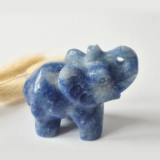 Moonlight Gemstones Blauwe Aventurijn Edelsteen Olifant 7x5cm – Handgesneden Kristallen Beeldje Meerkleurig