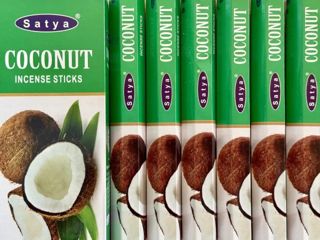 Satya 6 Pakjes Coconut Wierook SATYA groen, wit