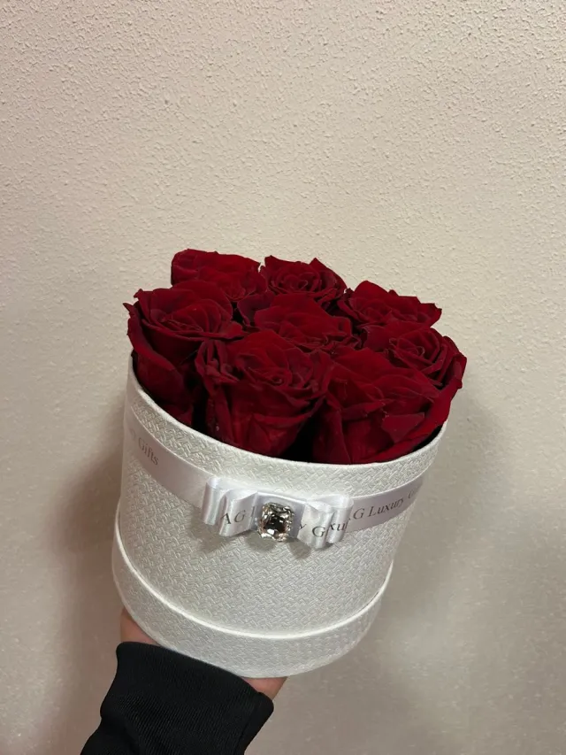 AG Luxurygift AG Luxurygifts long life rozen box - flower box - luxe cadeau - goud - bloemen - Moederdag cadeau - Valentijnsdag - rozen - bloemen Rood
