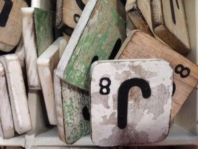 Joni's Thils Living houten letters & tekens Scrabble Letter J Zie foto wordt assorti geleverd