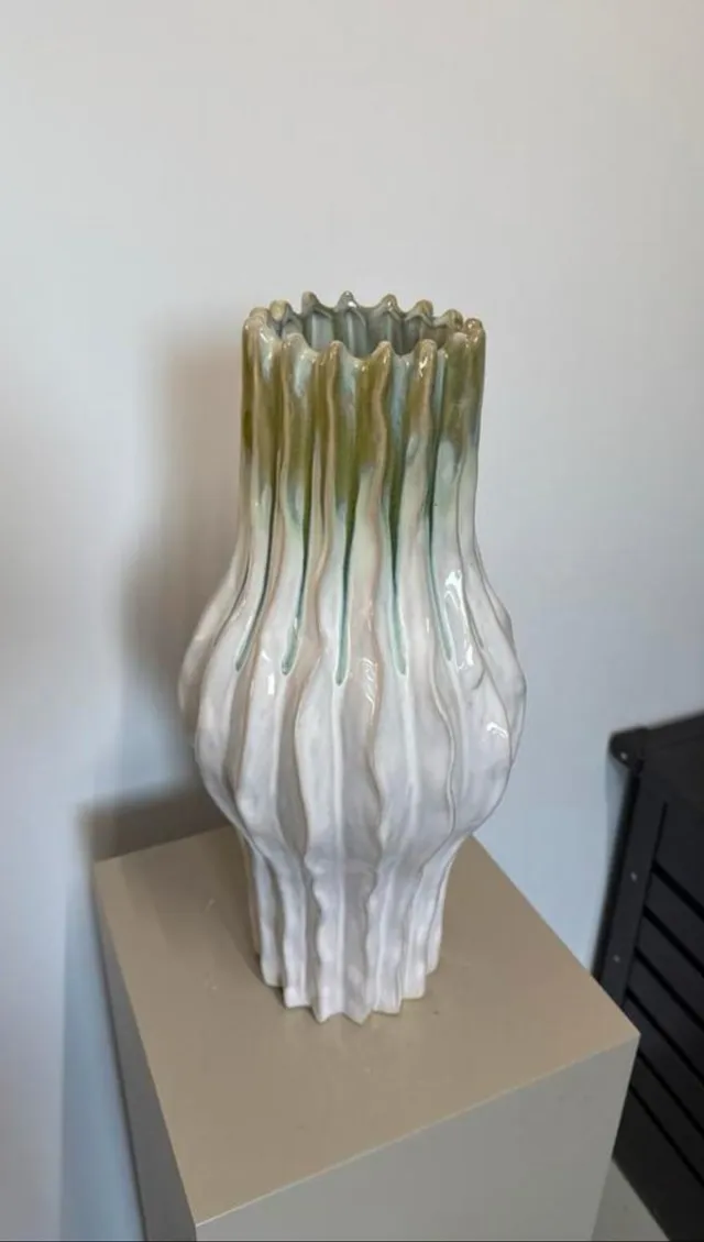 paardekooper Vaas Joshua - Handgemaakte Keramische Designvaas – Organische ribbelstructuur – Uniek glazuur – 45,5 cm Wit
