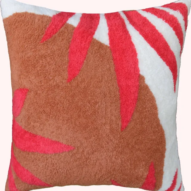 Urbane Hide Kussens woonkamer | kussenhoes 45x45cm | kussensloop | sierkussens | cushion cover | katoen | Full bookley embroidery bruin