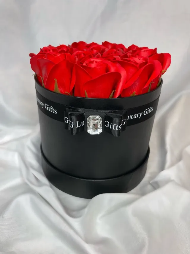 AG Luxurygift AG Luxurygifts flower box - rozen box - cadeau - soap roses - luxe - hart - Valentijnsdag - rood - Moederdag - lief
