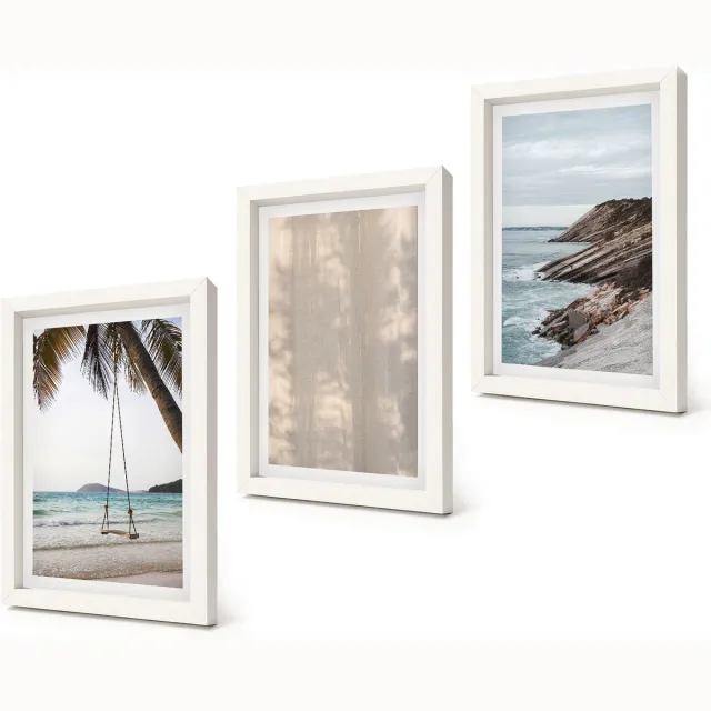 Coloray 3-Delige Schilderij Set - Zomers zand en uitzicht op zee Zomerse landschappen - 20x30 - Decoratieve Muurdecoratie - Slaapkamer Witte lijst