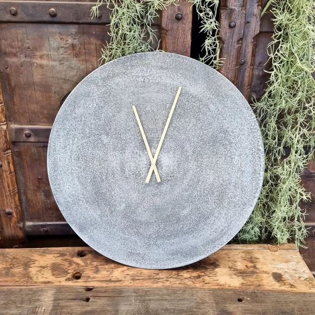 Benoa Zilvere Ronde Wandklok