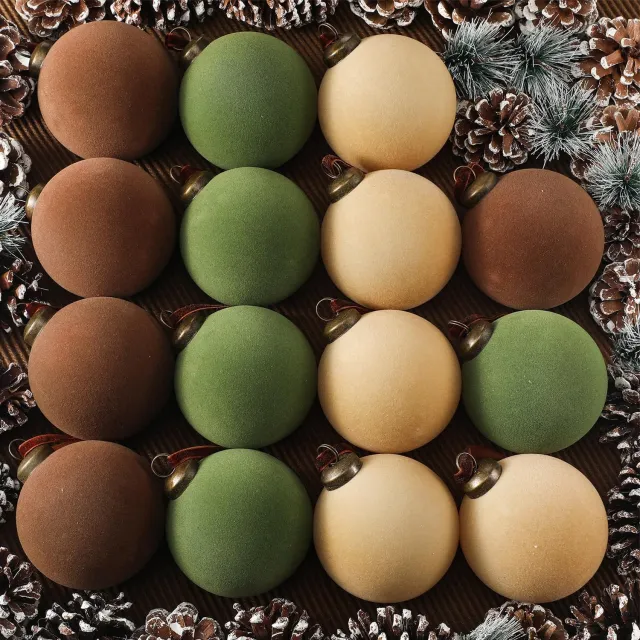 PZCC 15 Stuks Kerstballen – Gevlokte Kerstboomversiering – Ø 8 cm – Kerstballen in Beige, Bruin en Groen – Kerstdecoratie voor Kerstboom, Raam en Woonkamer