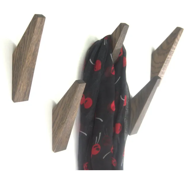 RHOOTZ Kapstok - muurhaak - jashaak - donkerbruin eiken - model "TUSK" donker bruin (cacao)