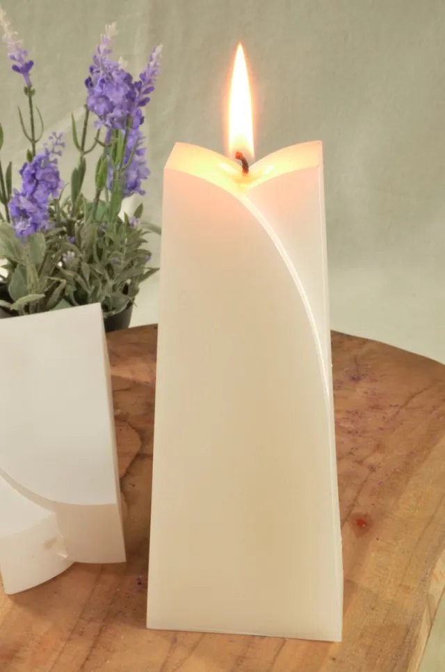 MilaNNE Adele Kaars, WIT Perl mat, hoogte: 19cm - Gemaakt door Candles by Milanne - BEKIJK VIDEO
