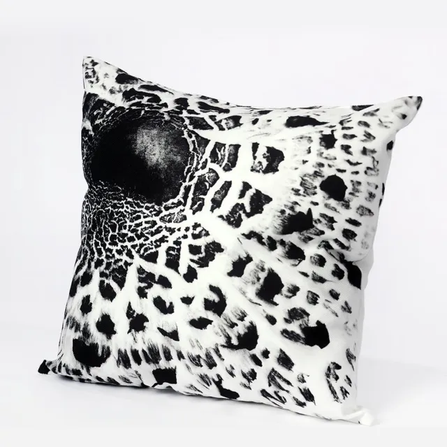 Hugs Sierkussen - Indoor Paddenstoel - Zwart En Wit - 50 Cm X 50 Cm