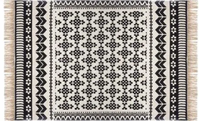 Atmosphera Créateur d'intérieur® Katoenen Tapijt Met Delhi Motief - Tapijt Met Patronen - Traditioneel - Elegant - Cadeau - Woondecoratie - Huishoudtextiel - Vloerkleed - Vloerkleed Met Kwastjes Aan Beide Zijden - Tapijt - Katoen - Zwart-Witte Kleur - 120x170 Cm Noir et blanc