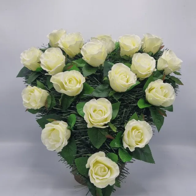 Herdenkingslichtjes Bloemstuk - SU1 - Hart - Roos - Wit - Inclusief verlichting - 40cm - Verzwaard - Buigzaam - Grafdecoratie