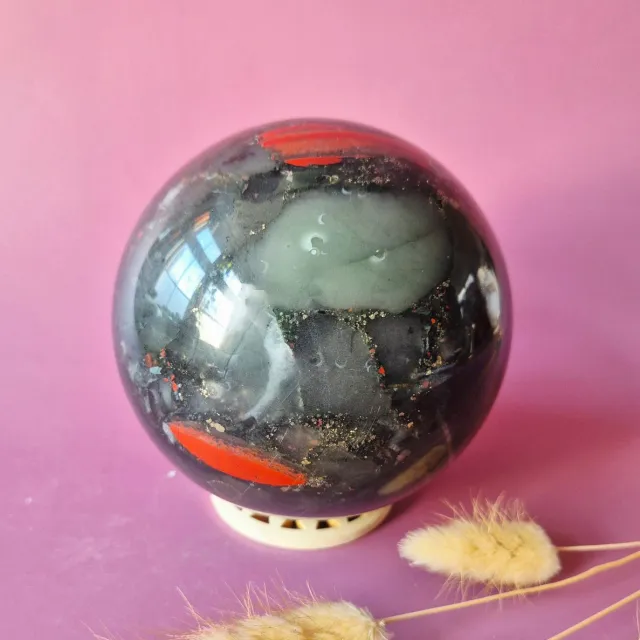 Moonlight Gemstones XL African Bloodstone XL Bol – 110 mm – 1829 g Edelsteen Meerkleurig