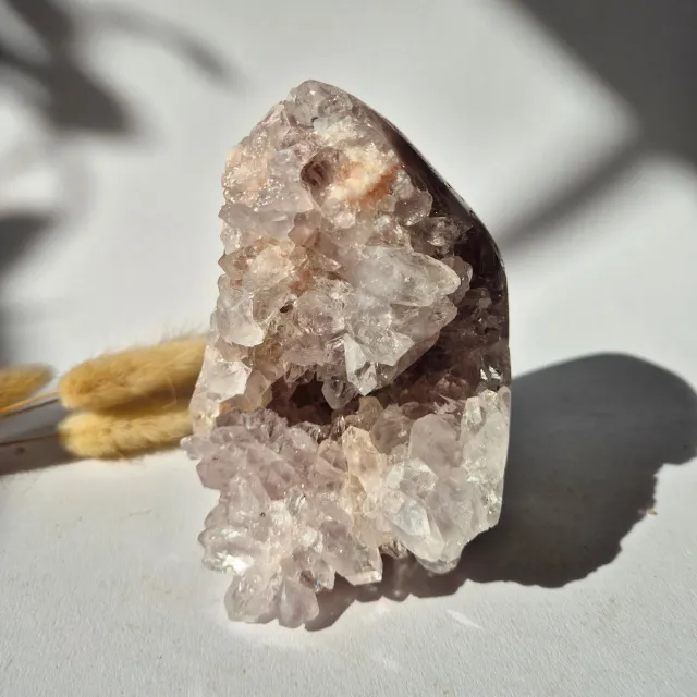 Moonlight Gemstones Roze Amethist Druzy Freeform 780gram – Natuurlijke Pink Amethyst uit Brazilië Meerkleurig