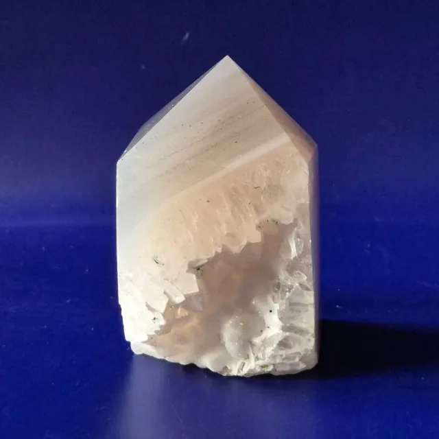 Moonlight Gemstones Grey Agate Druzy Tower Meerkleurig