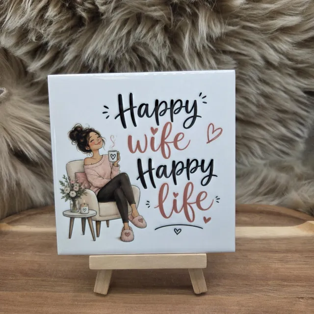 CreaCraft Spreuktegel “Happy wife, Happy life” - Woondecoratie – Cadeau tegeltje – Trendy nu – Vriend(in), Collega, familie – Zomaar – Cadeau – Incl standaard – Wenstegeltje – Cadeau idee