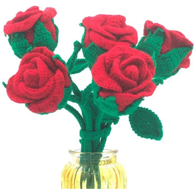 luna-leena duurzaam rode rozen boeket - wol - 5 bloemen - roos rood - vaderdag cadeau - love - kunstbloemen - hand gehaakt in Nepal
