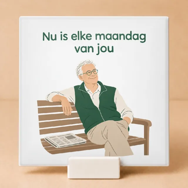 Bedruk King Minimalistische Pensioen Tegel – Elegante One-Line Art Wanddecoratie voor Vrije Tijd en Ouderen - 11 x 11 cm met houder Wit