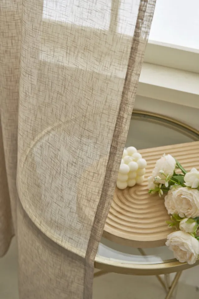 maroyathome BIBIANA Vitrage Gordijn - Kant-en-Klaar met Plooiband - Licht Taupe - 150x250 cm - Transparant Inbetween Glasgordijn - Incl. Loodveter en Embrasse - 1 Stuk Lichttaupe