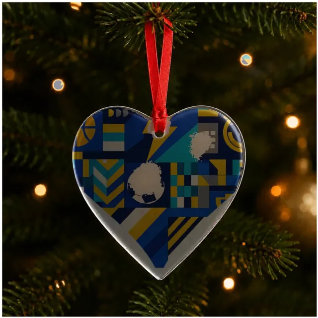 Mr Cadeautjes Glazen hart small - design Een sportieve patchworkprint met kleine iconische vormen zoa | cadeau Wit