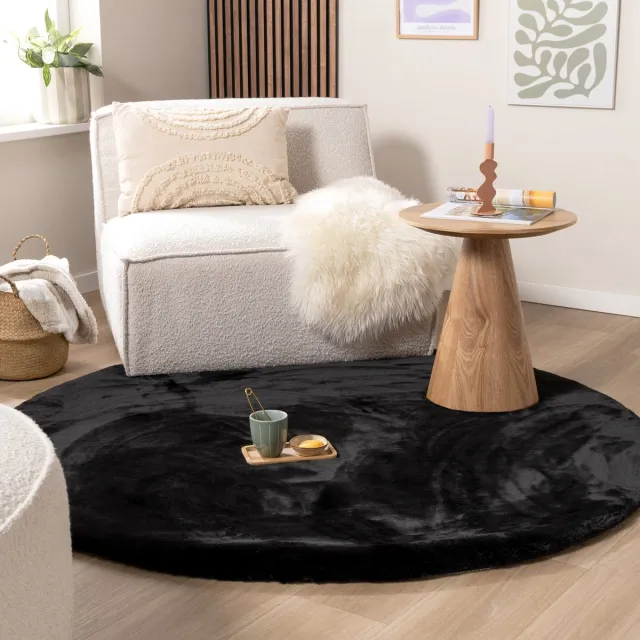 NATURL. Rond Hoogpolig vloerkleed - Comfy Supreme Zwart - Ø 120cm