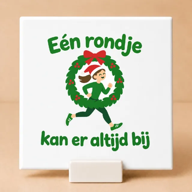 Bedruk King Minimalistische Hardlopers tegen de feestdagenkilo’s Tegel – Scandinavische Wanddecoratie voor Sportliefhebbers - 11 x 11 cm met houder Wit