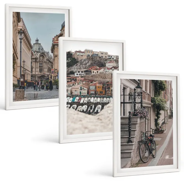 TULUP 3-Delige Schilderij Set - Sfeervolle stadsstraten met uitzicht op havens en gebouwen. - 40x60 - Wanddecoratie - Muurdecoratie - Woonkamer - Interieur Decoratie Witte lijst