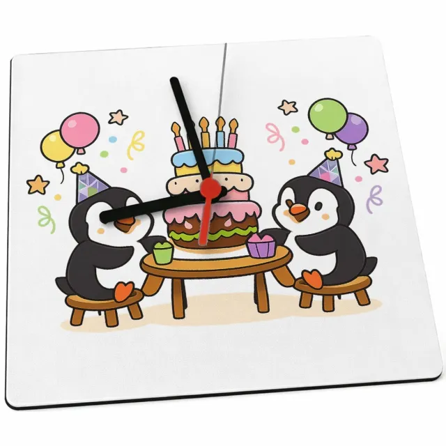 Mr Cadeautjes Klok 19 x 19 - design Feestelijke dierenscène rond een opvallend centraal object| cadeau Wit