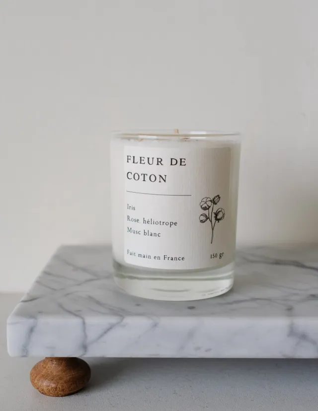 Leaves&Co Natuurlijke gezonde geurkaars Katoenbloesem 150gr - Luxe Kaars in glas met gedroogde bloemen - Huisparfum kaarsen - Geen GMO, 100% natuurlijk, pesticidenvrij wit