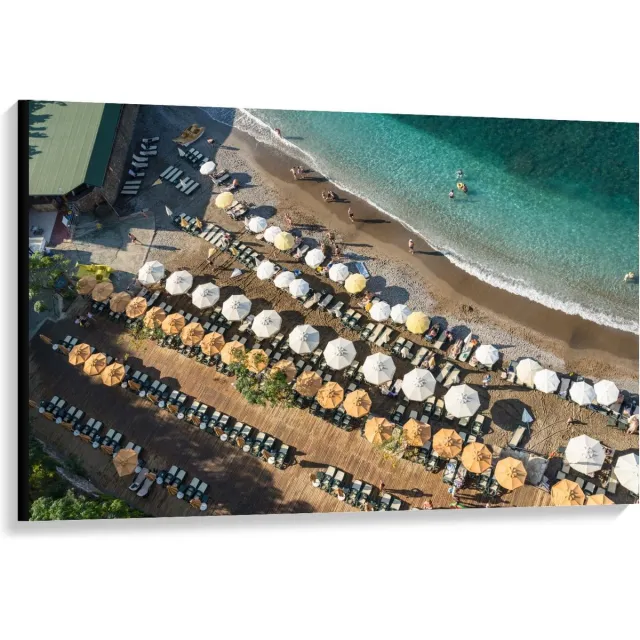 KuijsFotoprint Canvas - Groot Strand met Parasols en Blauwe Zee - 120x80cm Foto op Canvas Schilderij (Wanddecoratie op Canvas)
