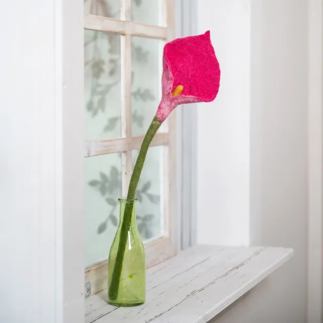 Sjaal met Verhaal Fairtrade Vilt - Bloem Calla Magenta - Fuchsiarood & Groen - 50cm - Homedeco