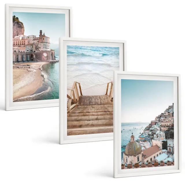 TULUP 3-Delige Schilderij Set - Zomerse pastelkleuren met architectuur aan zee en strand - 40x60 - Wanddecoratie - Schilderijen Set - Kantoor - Muurdecoratie Witte lijst