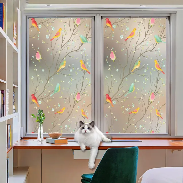 Famanu Zelfklevende isolatiefolie 90 x 150 cm, statische folie zonder lijm, transparant raamisolatie, inclusief schraper, ideaal voor slaapkamerdeuren, met bloemen en vogels als motief